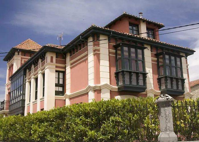 Apartamentos Turisticos La Solana